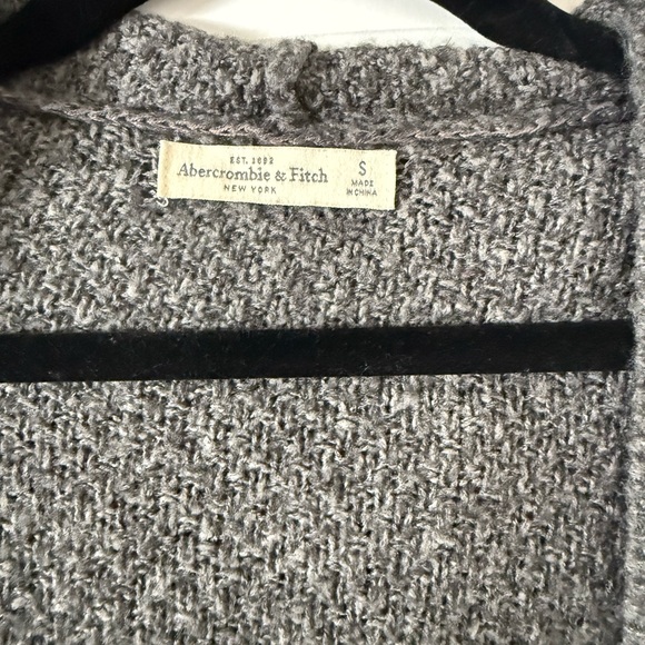 Abercrombie & Fitch Heather Gray Cardigan - Picture 2 of 5